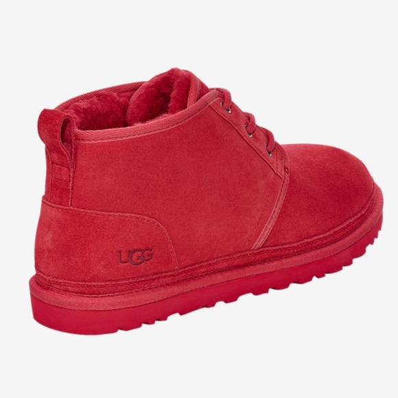 Uggs 6.5 7 color red